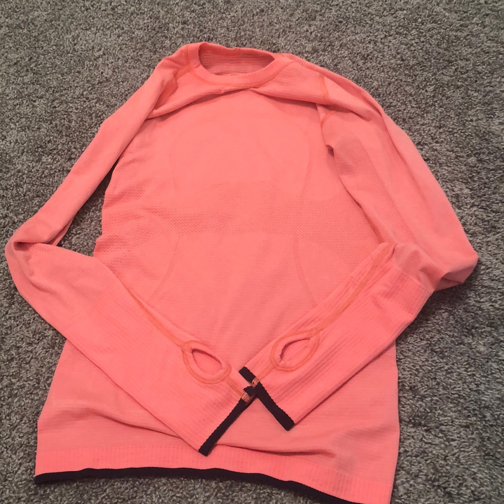 Lululemon Swiftly Tech longsleeve, size 2